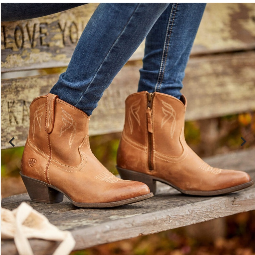 Arita darlin zip up boots